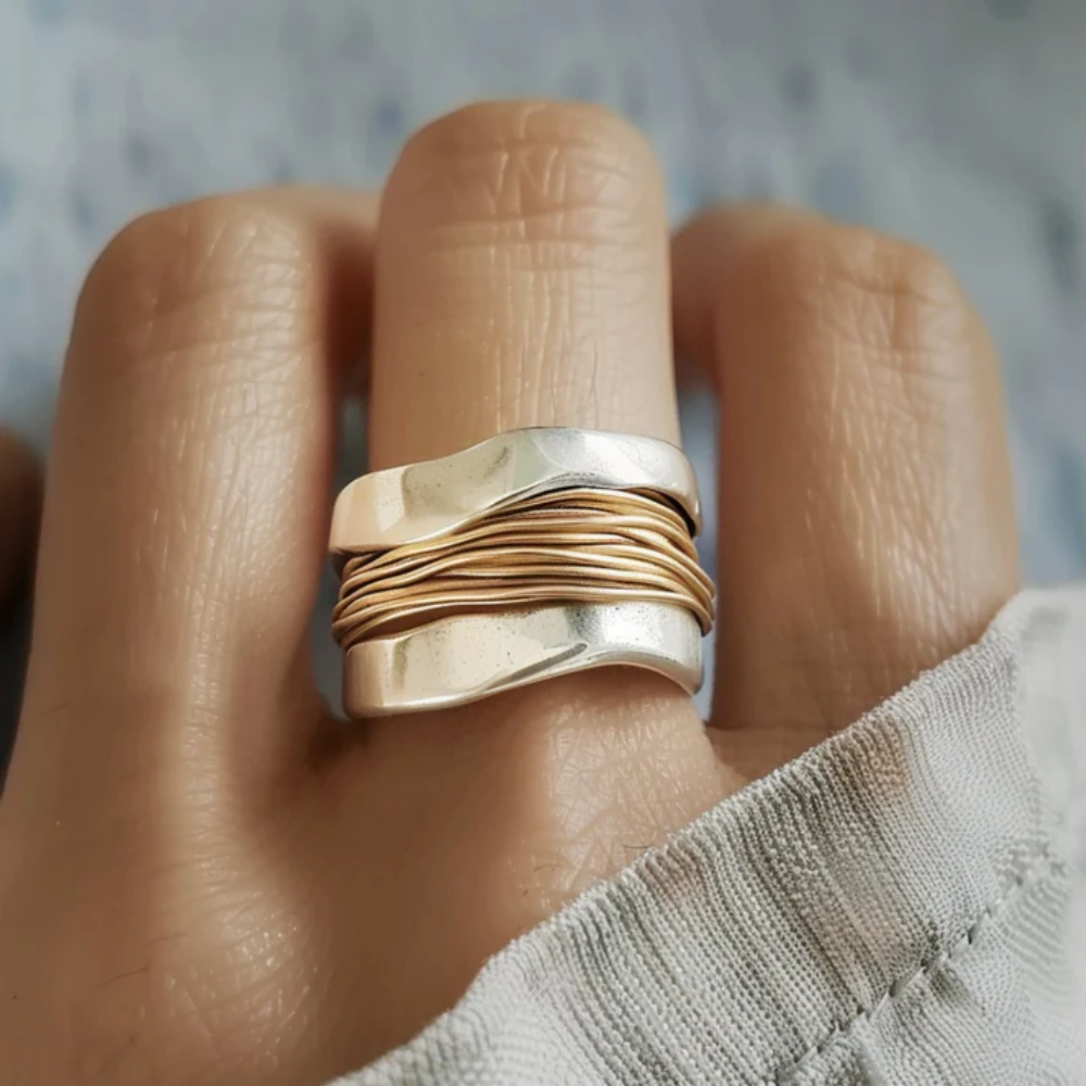 The Abigail Golden Threads Ring