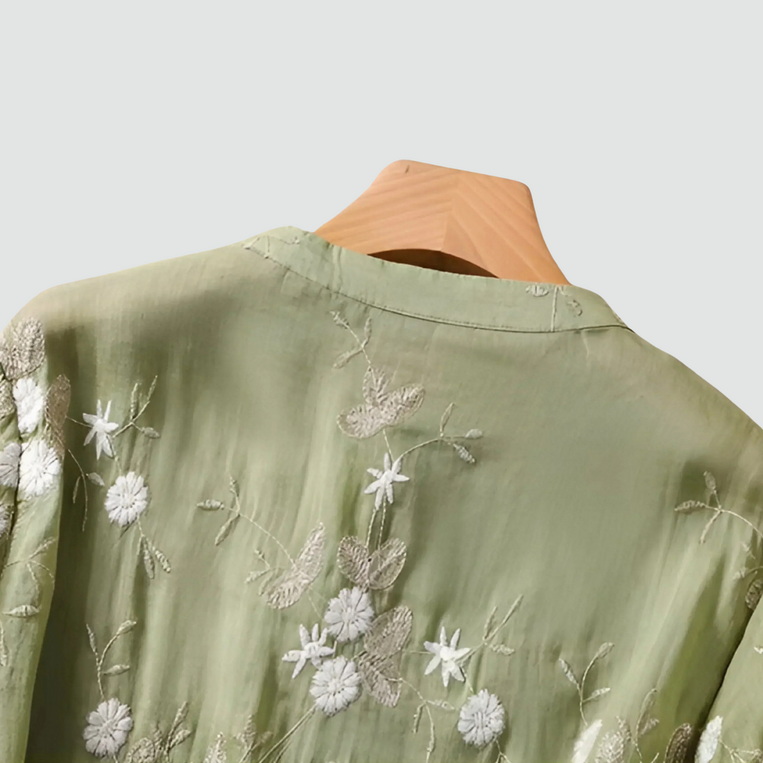 Stell - Cotton Top with Embroidered Flowers