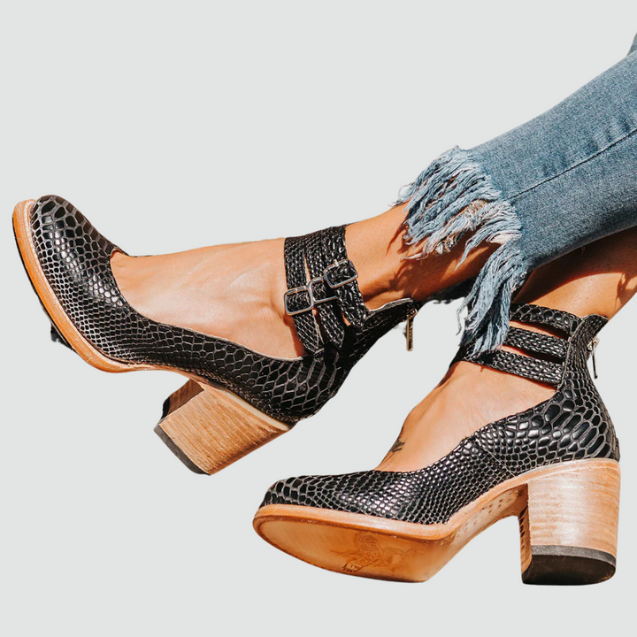 Melanie Heels