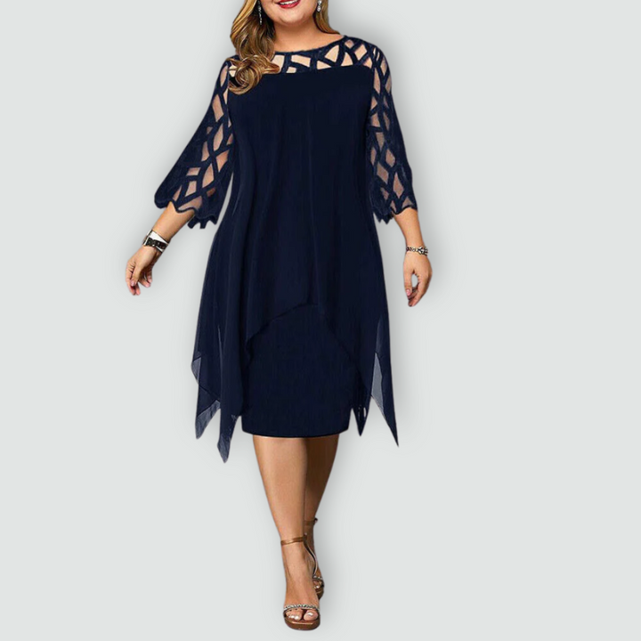 Maikee - Midi Dress in Plus Size