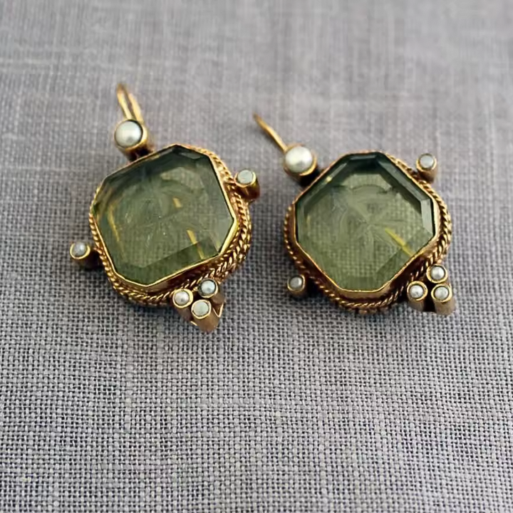 Maeble™ | Vintage Earrings with Stone and Pearl