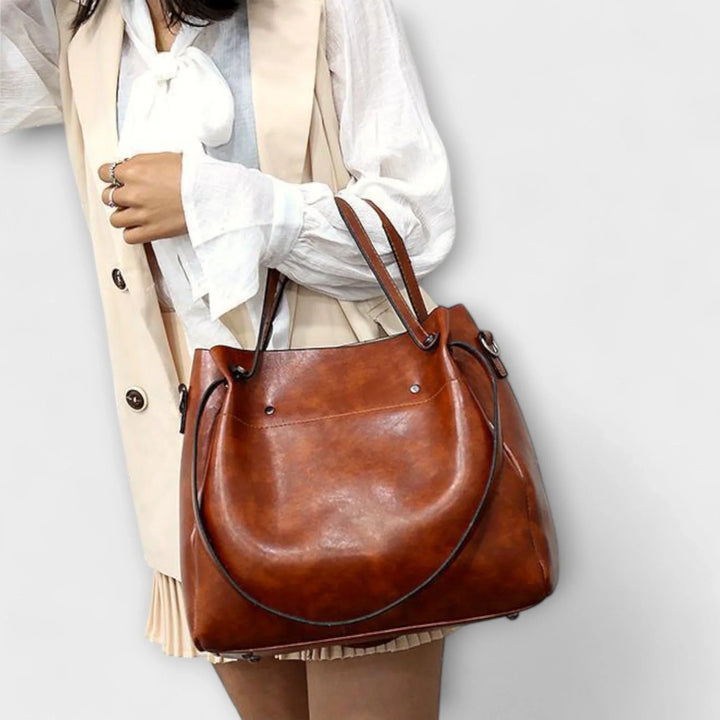 The Luise Shoulder bag with pouchette