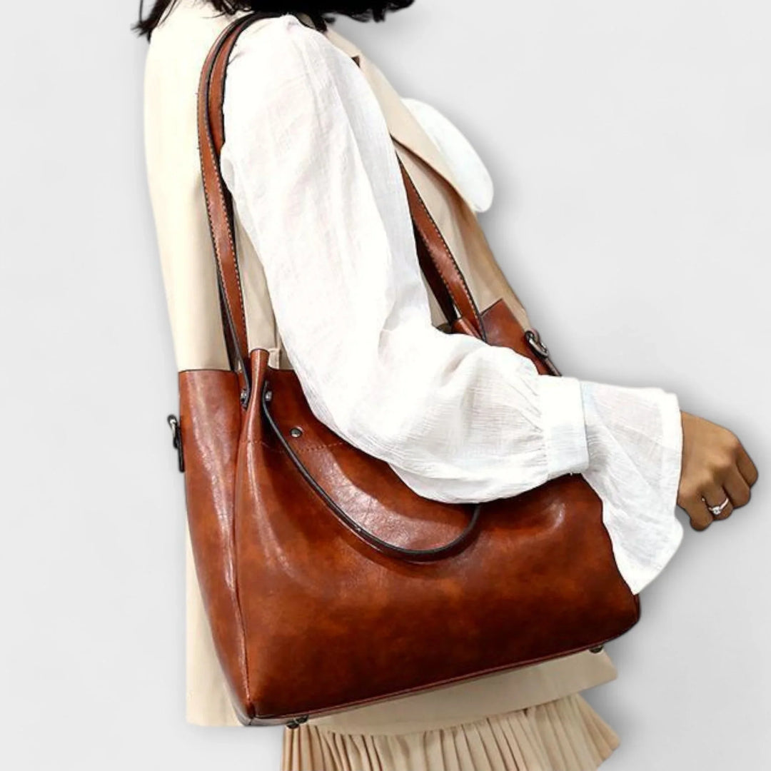 The Luise Shoulder bag with pouchette