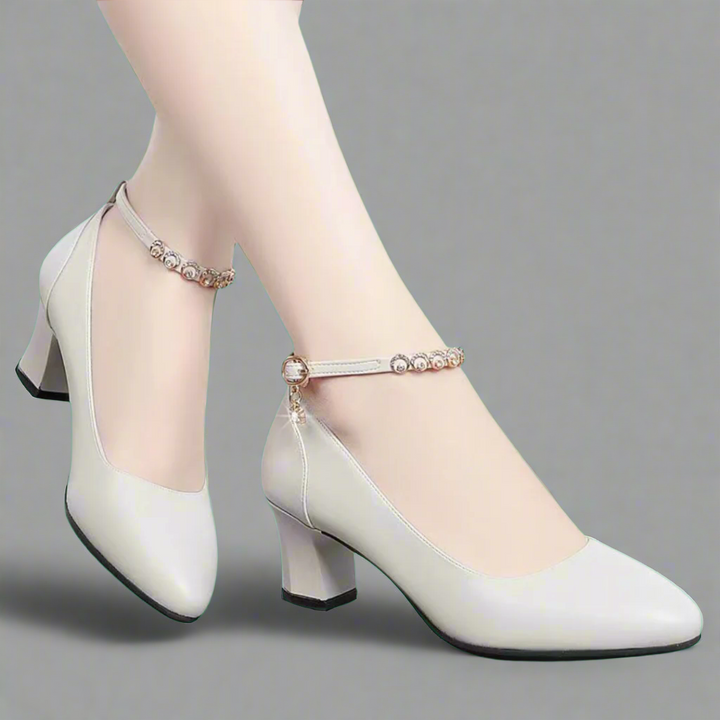 Zymara | Pumps made of premium patent leather for your office style