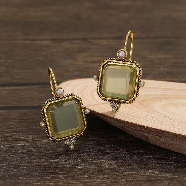 Maeble™ | Vintage Earrings with Stone and Pearl