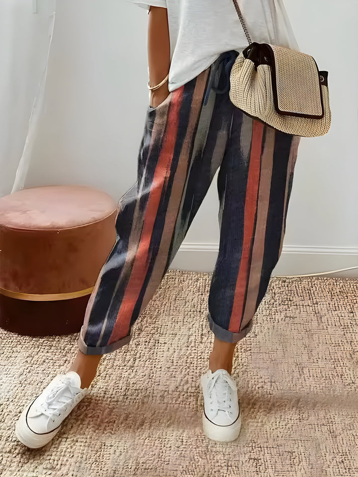Vera | Chic breathable trouser with pattern striped