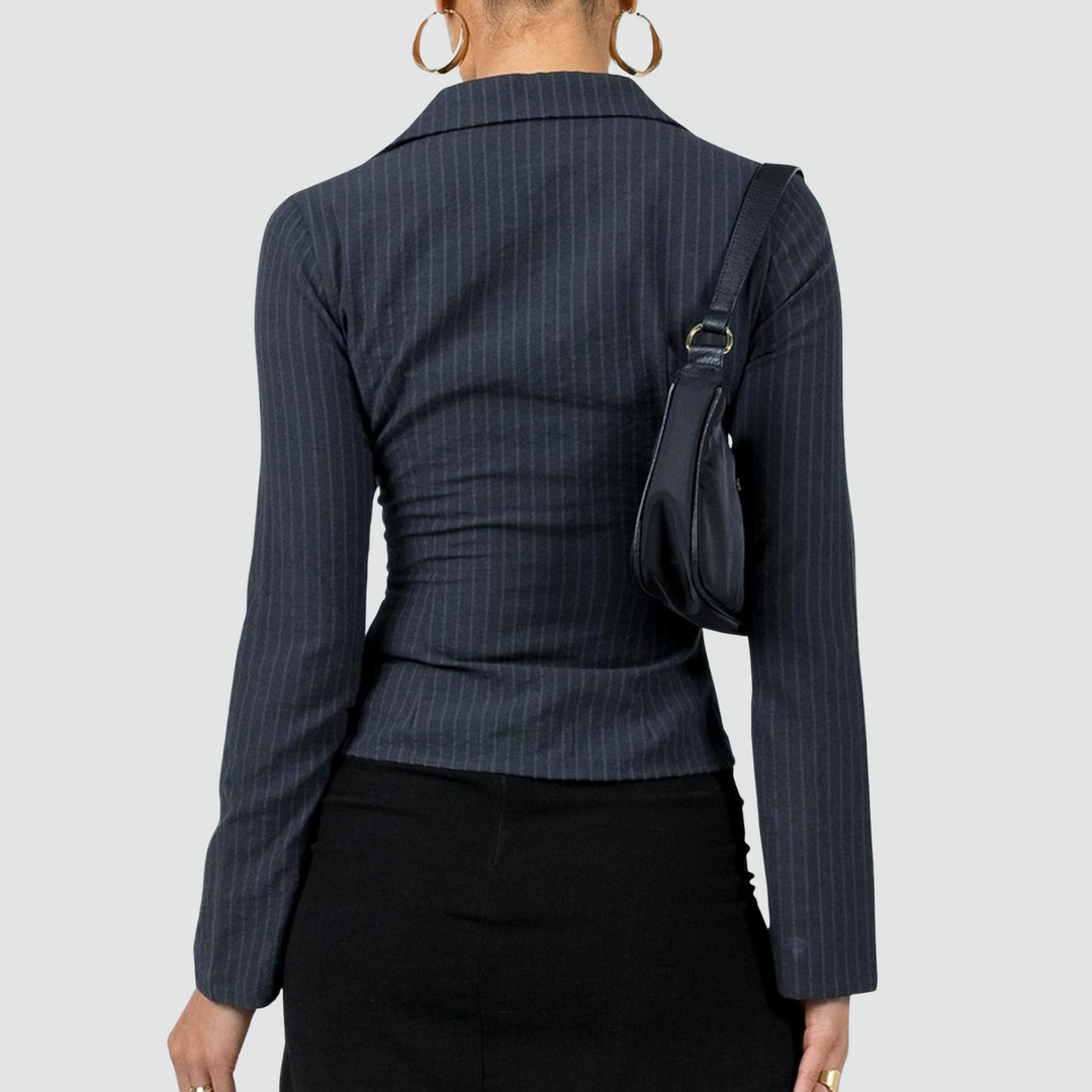 Eva - The Elegant Retro Blouse