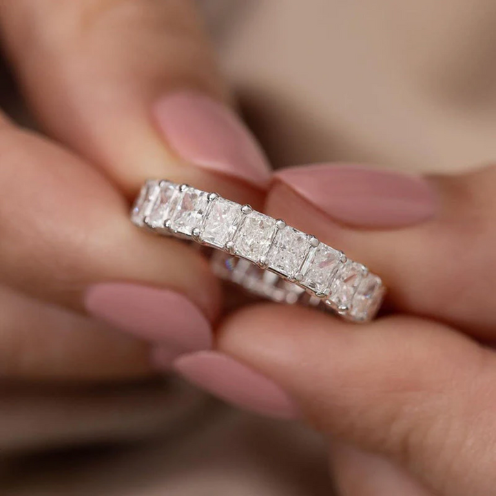 The Harlow Emerald Band Ring