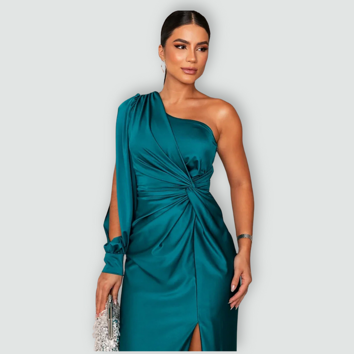 Amelia - Graceful Dress With Impeccable Finesse