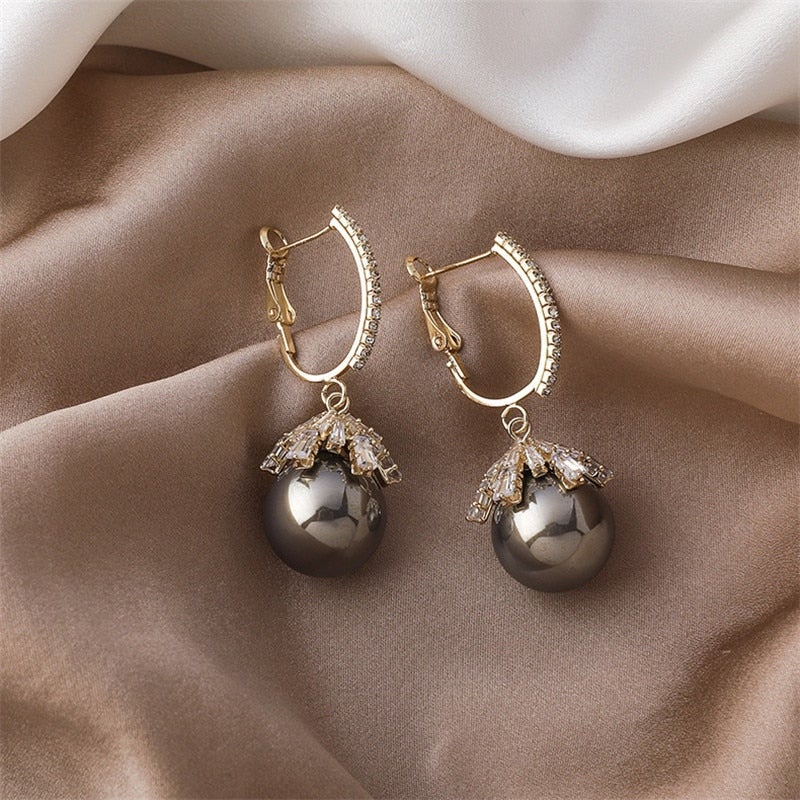 Malia™ | Drop Earrings with Pearl