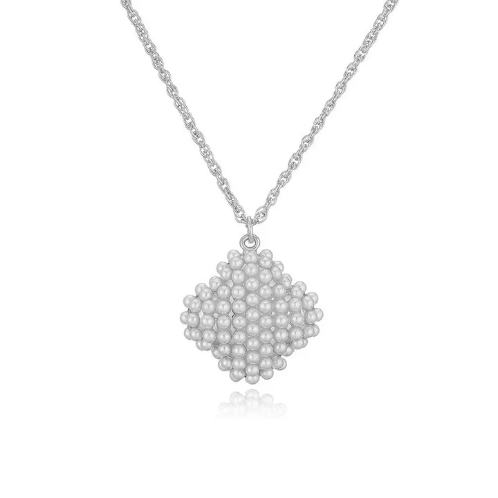 Vormen™ | Classic Pearl Necklaces