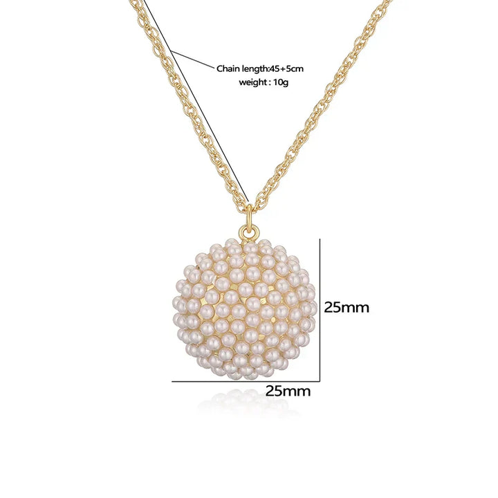 Vormen™ | Classic Pearl Necklaces