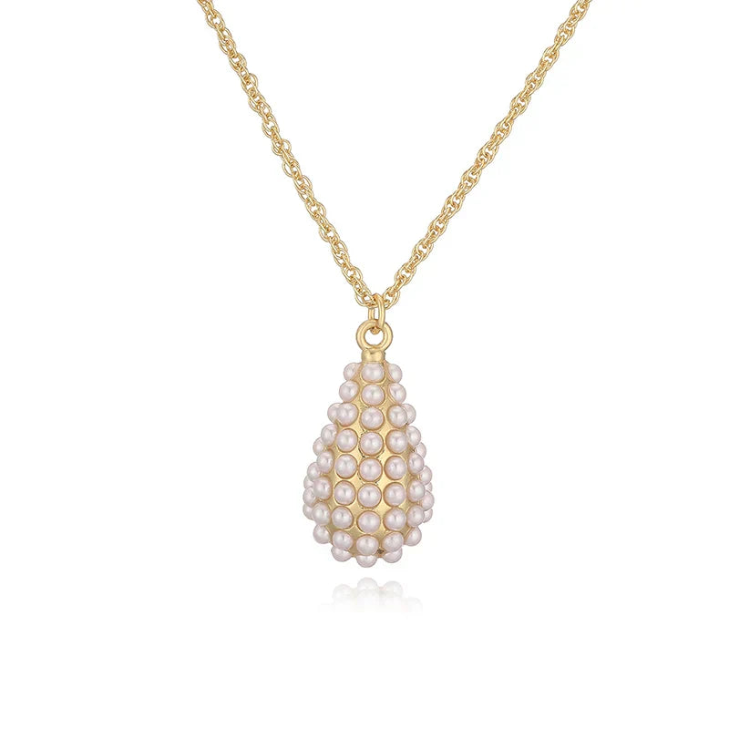 Vormen™ | Classic Pearl Necklaces