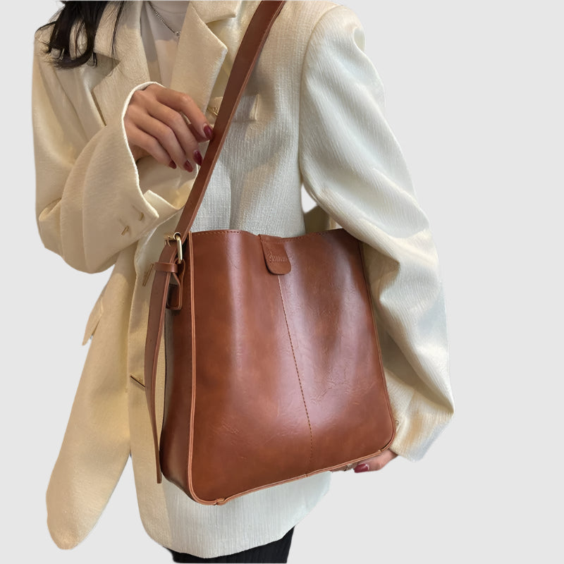 The Camilla Shoulder Bag with Pouchette