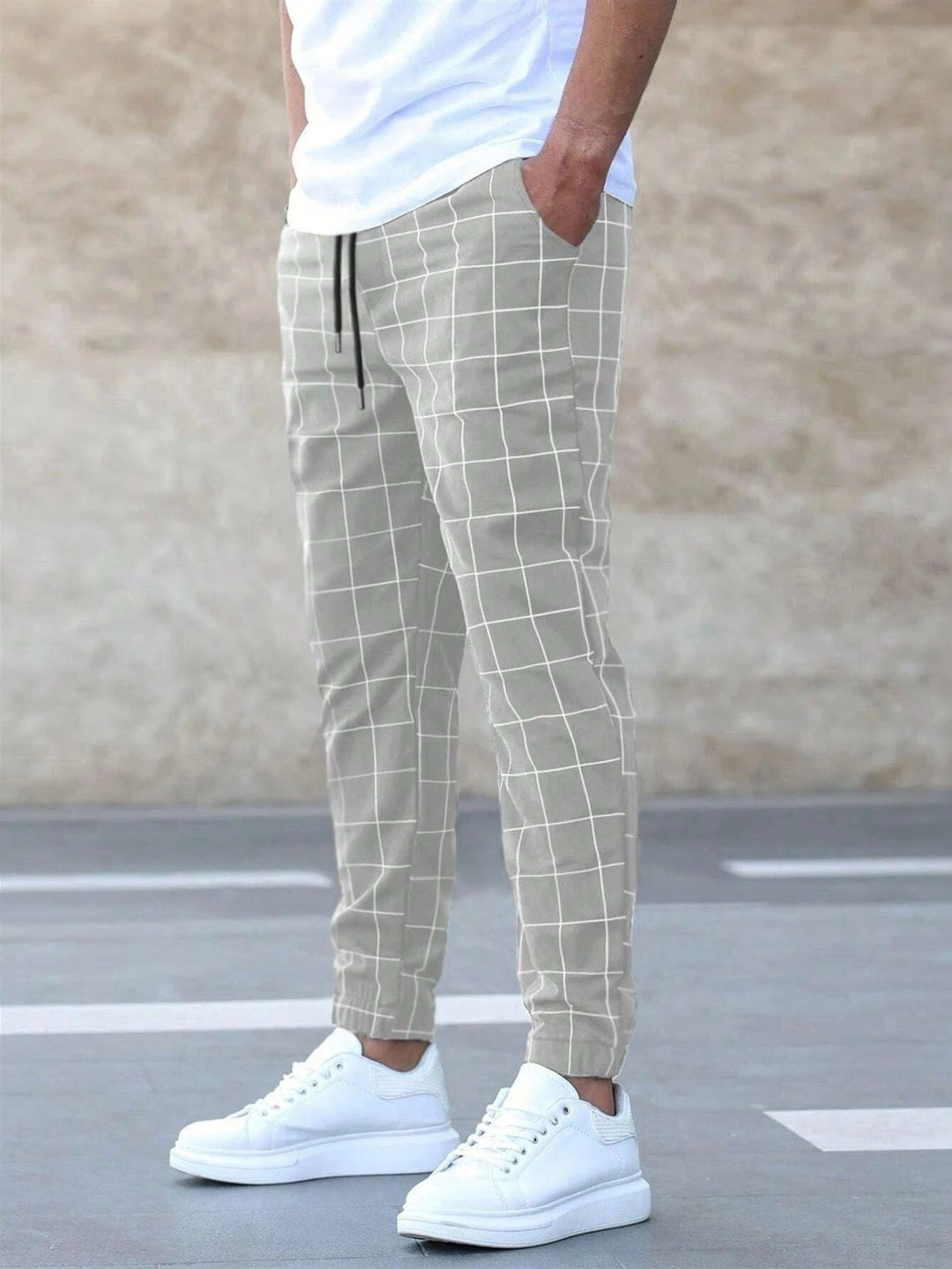 Jorge - Checkered Jogger Pants