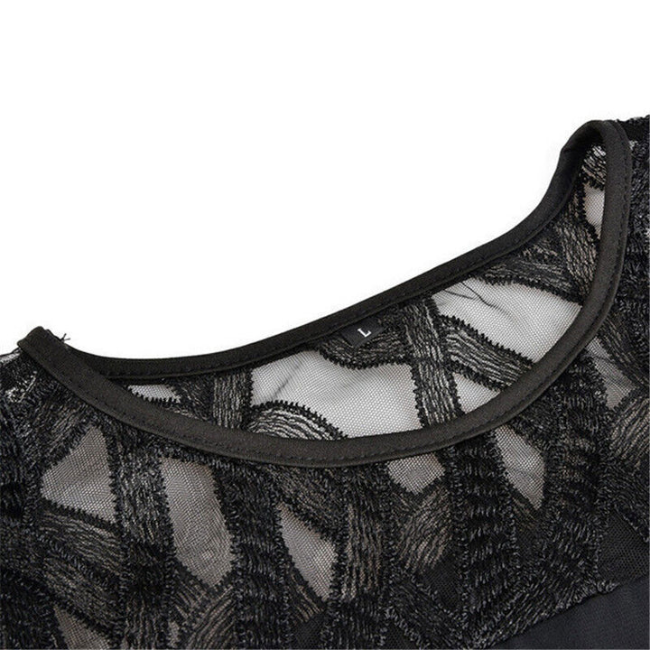 Maikee - Midi Dress in Plus Size